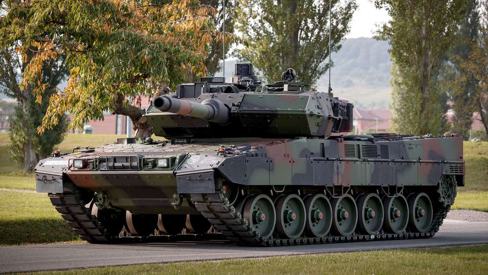 [Bild: leopard-2-a7v-PzBtl-393_Bundeswehr-Marco-Dorow.jpg]