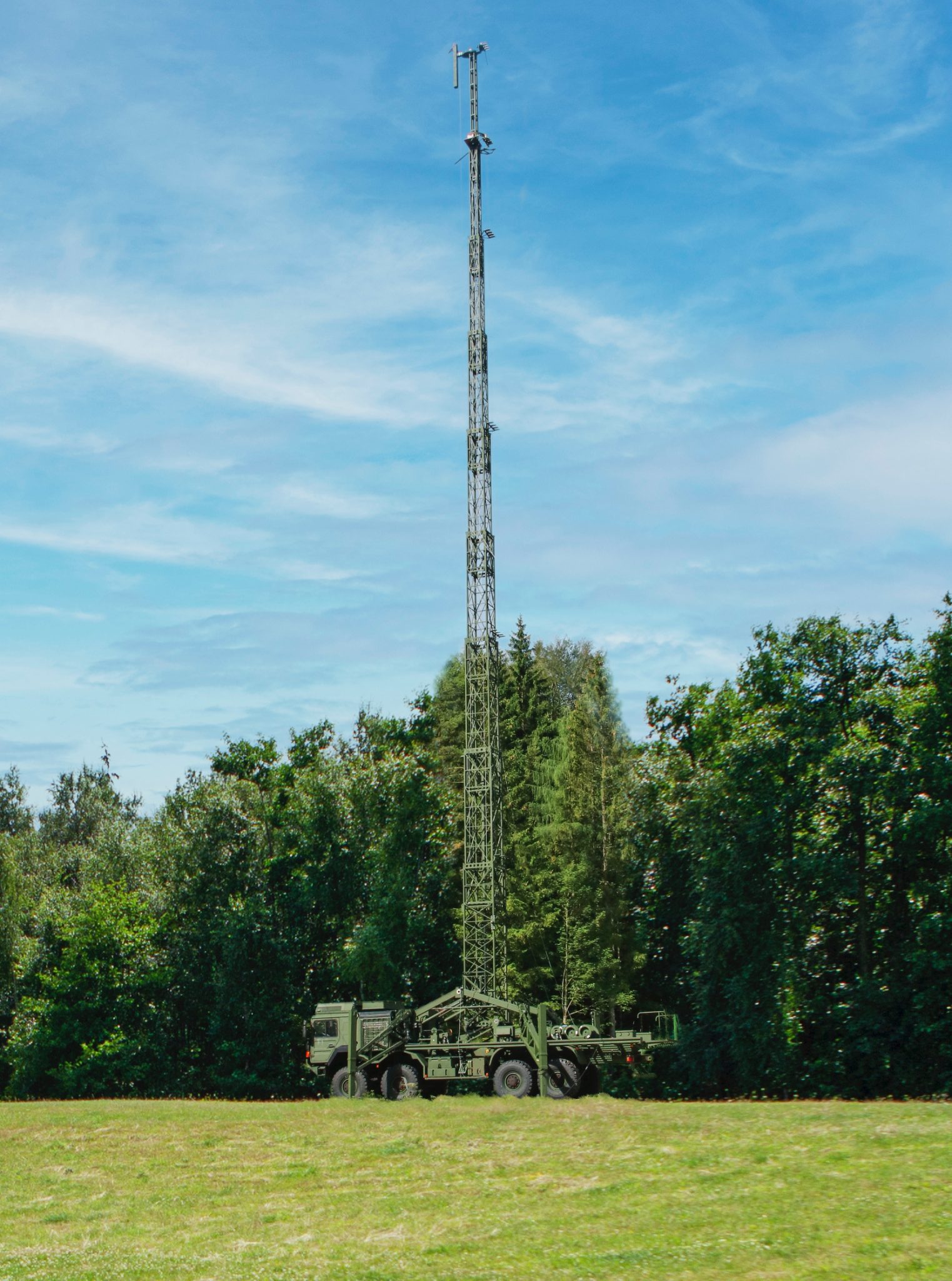 SMAG Mobile Antenna Masts GmbH FAST STRONG RELIABLE ESUT