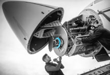 Leichtbaulager zur Lagerung einer Radarantenne. (Foto © shutterstock)