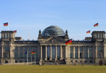 BU: Der Bundestag wird zu einer außergewöhnlichen Sondersitzung zusammengerufen, um über eine Grundgesetzänderung zur Finanzierung von Ausgaben für die Verteidigung und die Infrastruktur zu beschließen. (Foto: Wolfgang Pehlemann Steinberg)