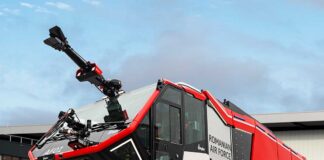 Das Flugfeldlöschfahrzeug Z8 mit16.500 Litern Löschmittel und 2.000 Litern Schaummittel ist für massive Löschangriffe geeignet. (Foto: Ziegler)