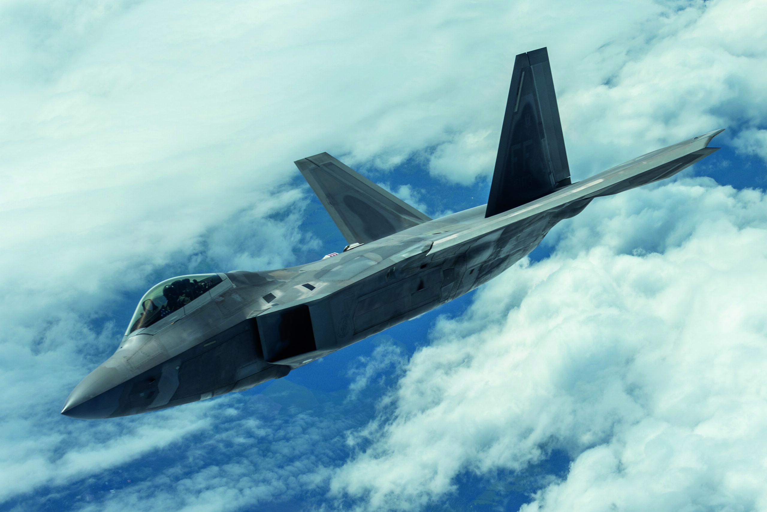 Raptor Refuels over Fairchild